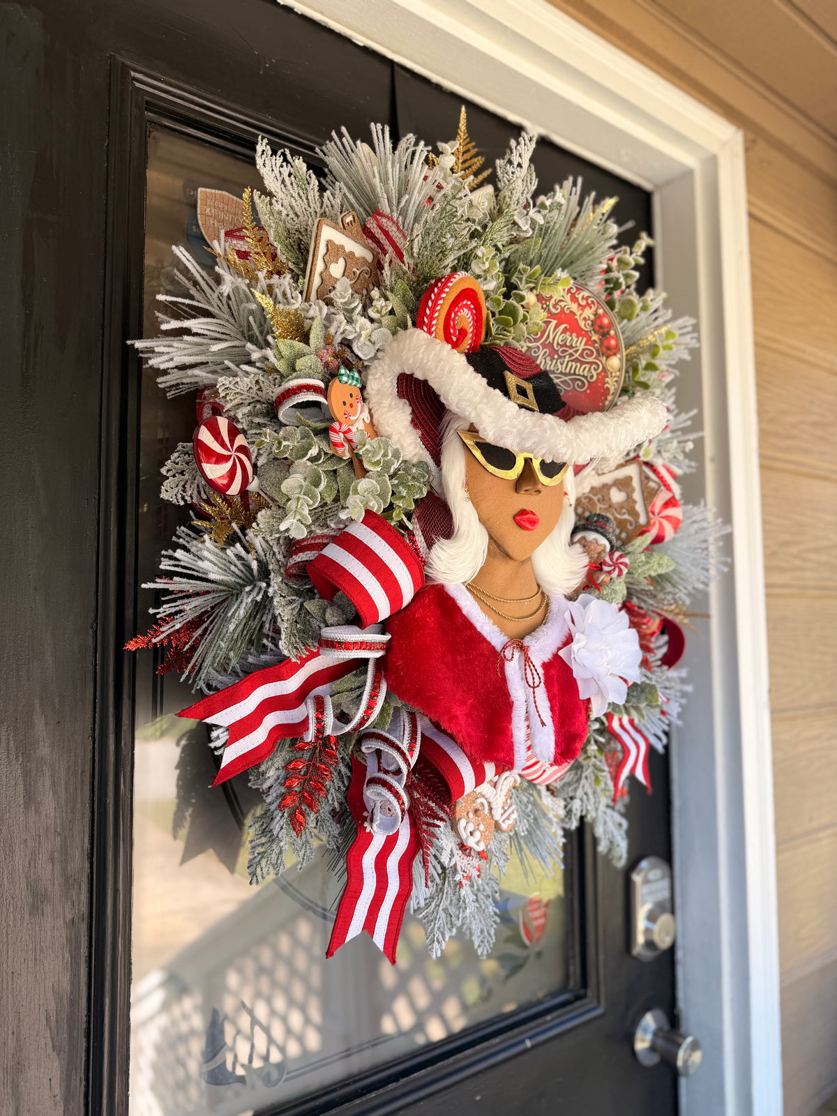 Christmas Diva Wreath with Peppermint & Frosted Pine