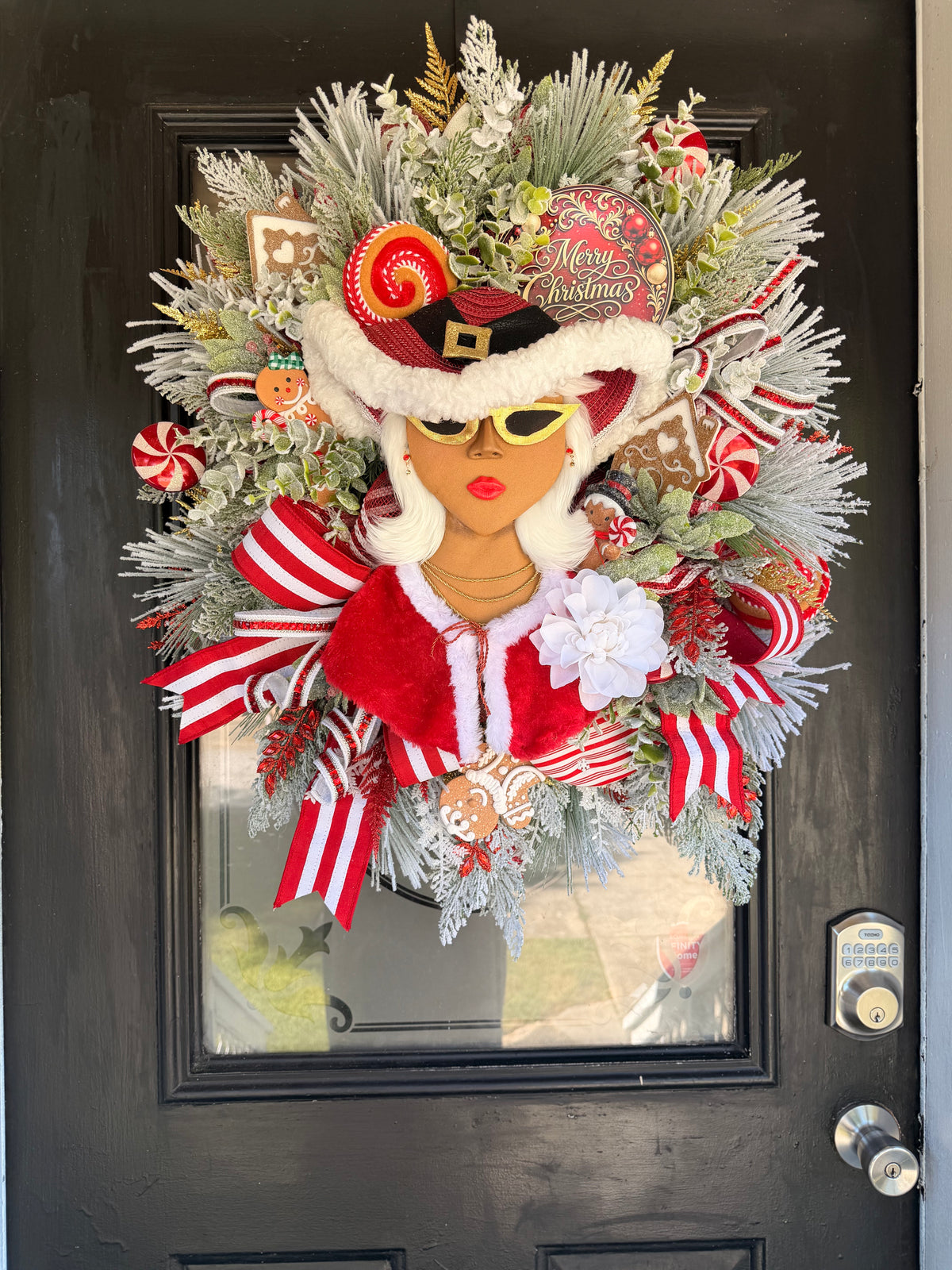 Christmas Diva Wreath with Peppermint & Frosted Pine