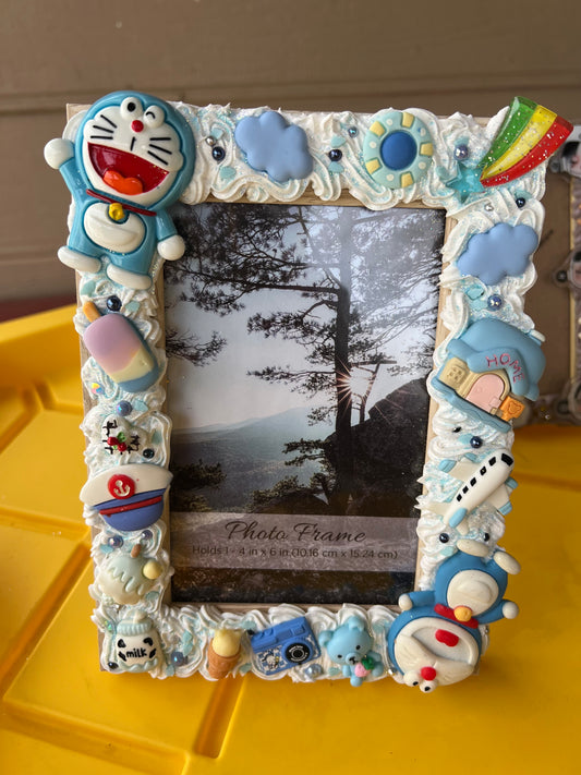 Blue cat frame